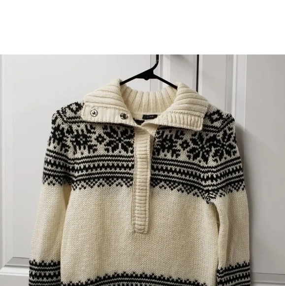 J Crew Women's Sweater Size: Small Mohair & Wool Blend - Picture 2 of 13